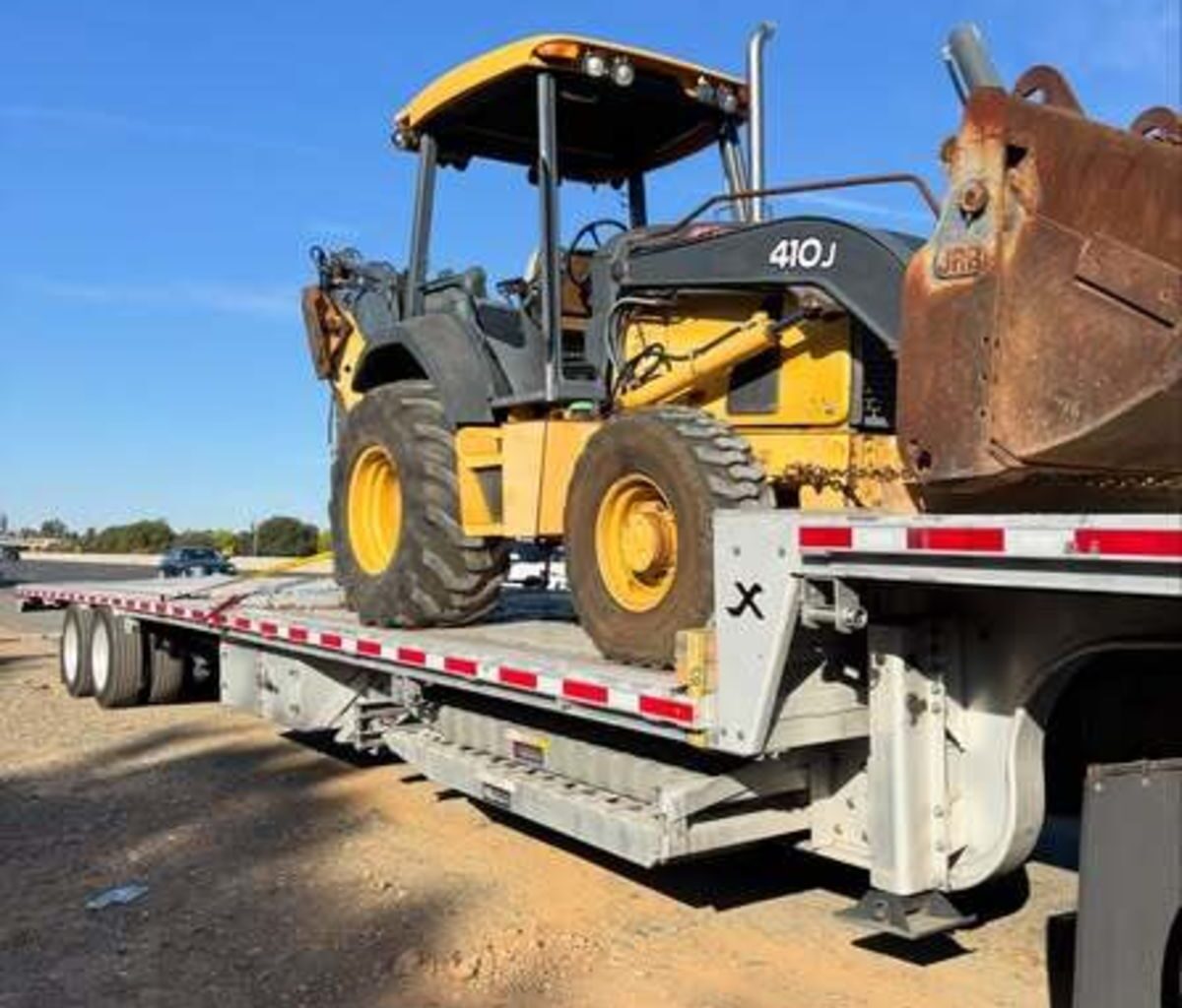 Excavator bucket comes loose, damages East Sacramento overpass