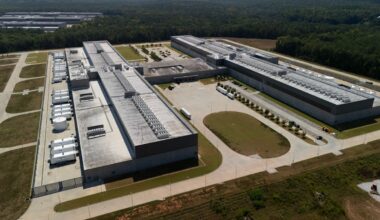 California voters oppose new data centers, poll finds