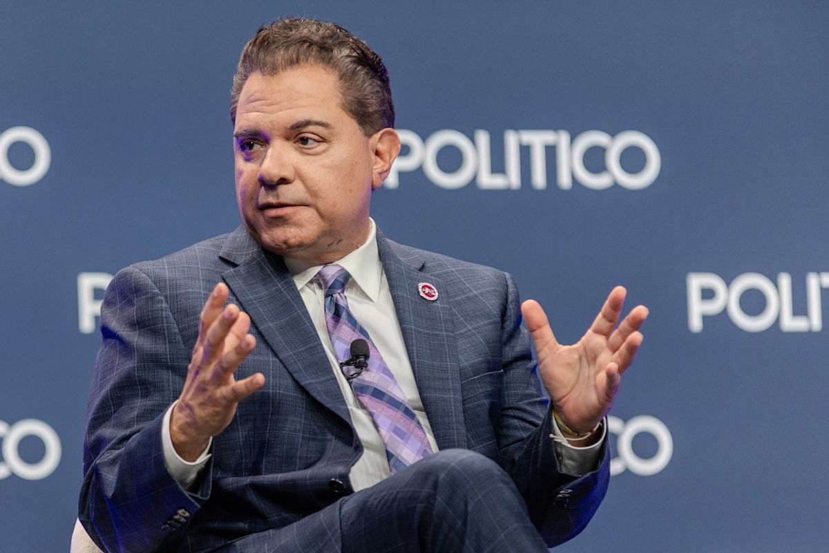 California lawmakers take their big swing on data centers