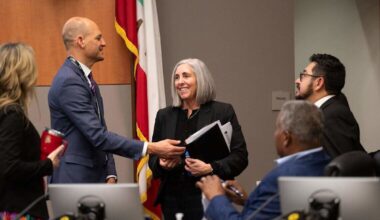 Longtime Sacramento official announces retirement, putting city leadership in flux