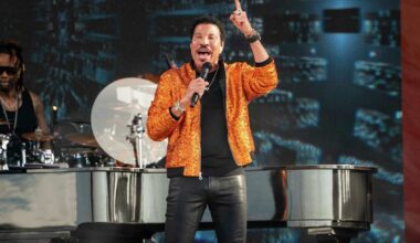 Lionel Richie reportedly in ICU weeks before rescheduled San Francisco concert