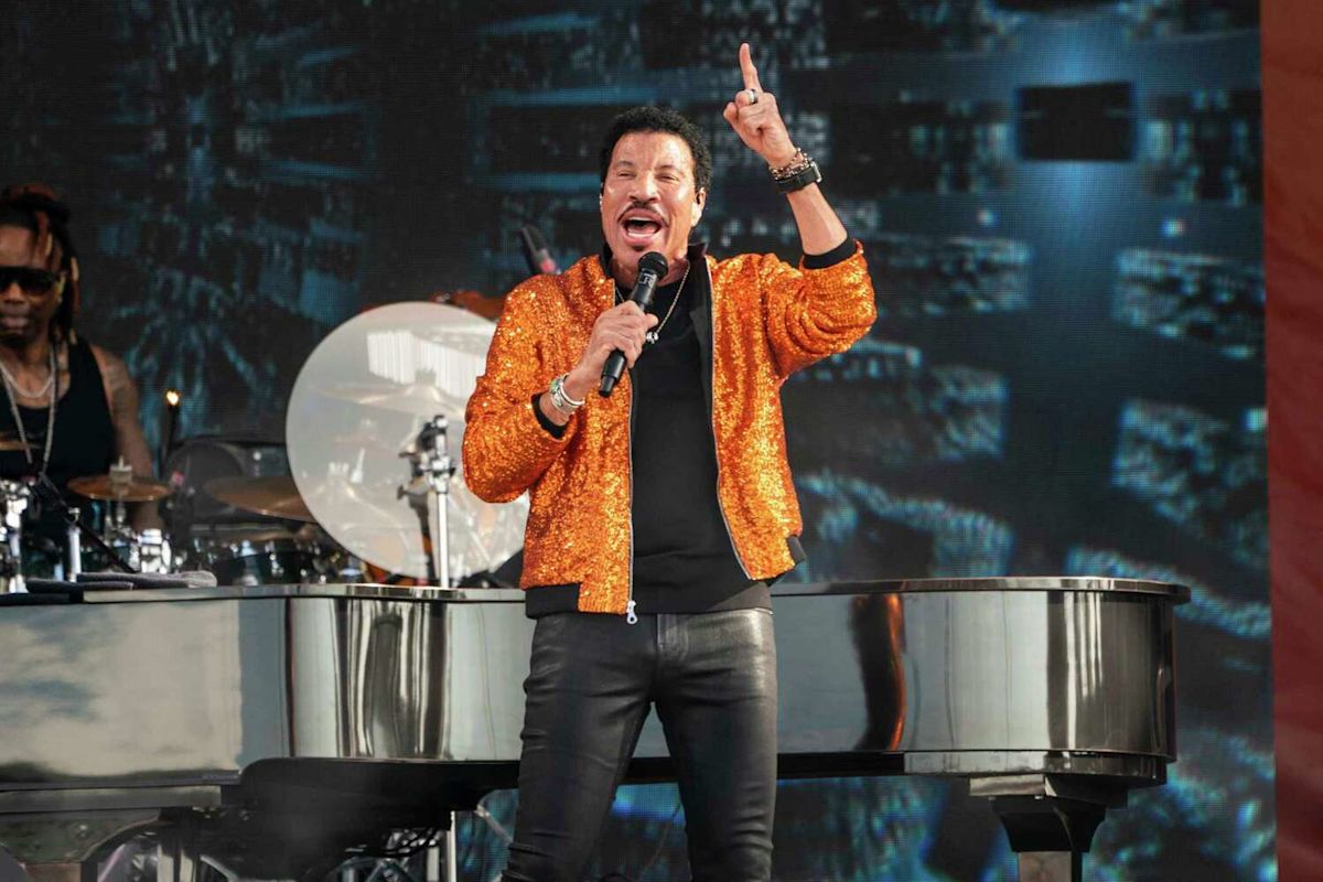 Lionel Richie reportedly in ICU weeks before rescheduled San Francisco concert