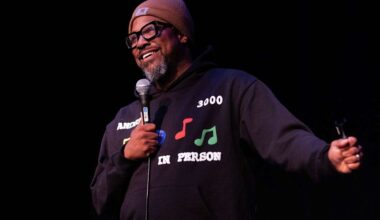 Oakland comic sets stand-up show for Stanford University