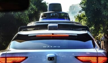 2 young people arrested after Waymo alerted San Francisco police about loaded AR-style rifle