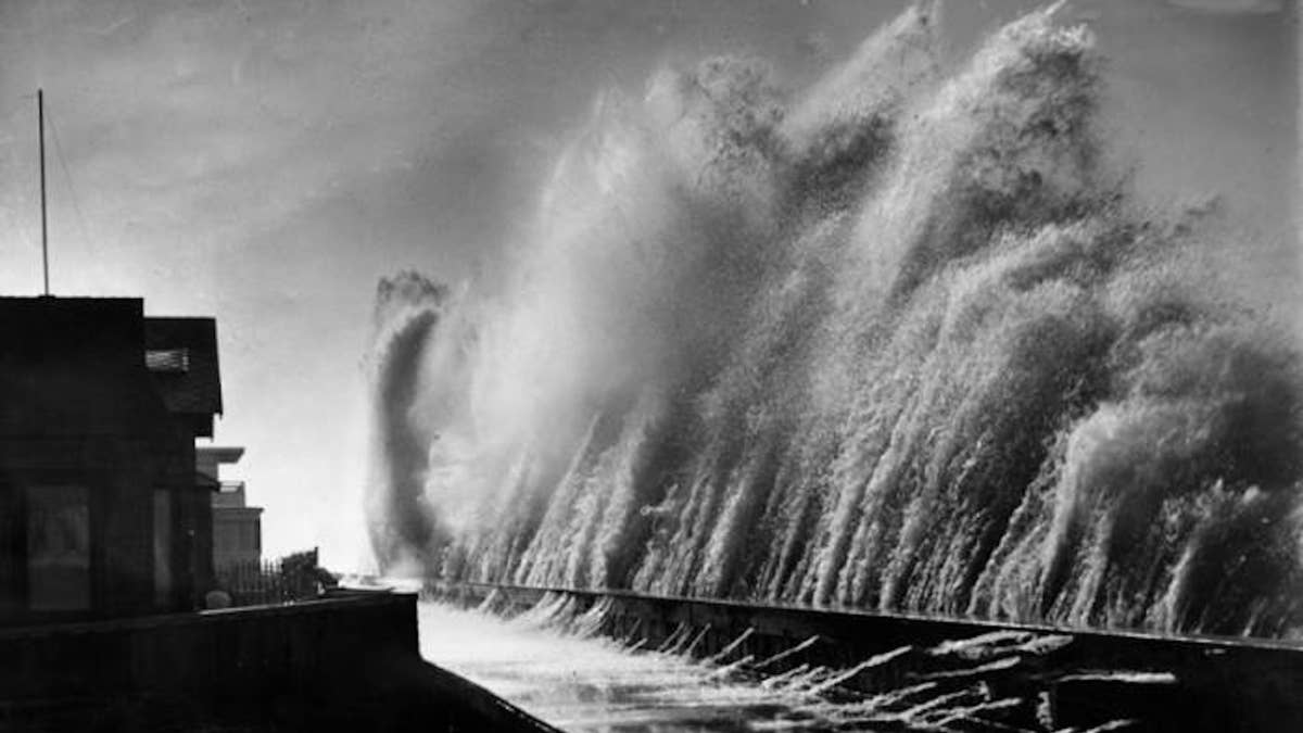 Hurricane Marie’s Towering Waves Annihilate Long Beach Sand Berms As Streets Vanish Under Water (Video)