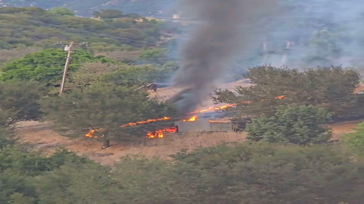 California fire breaks out off Highway 192, with smoke and flames visible from roadway