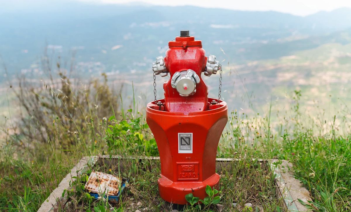 California bill gives water agencies new shield as Los Angeles wildfire hydrant lawsuits grow