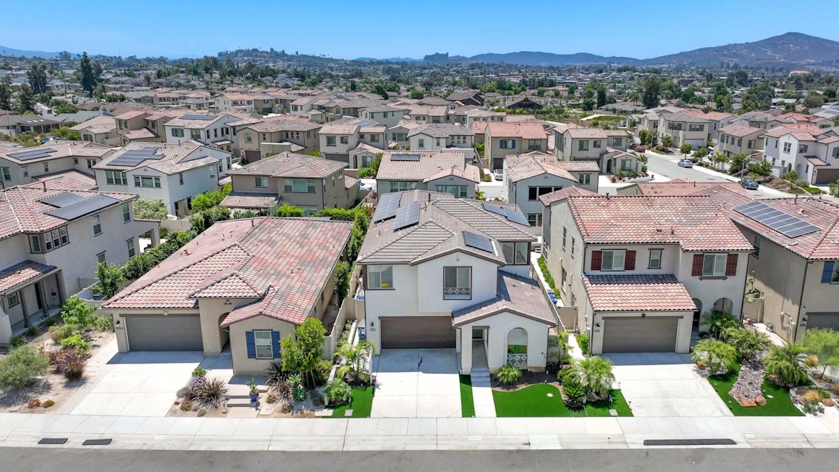 California's median rent jumped from $452 to $2,036 over the past 40 years, analysis finds