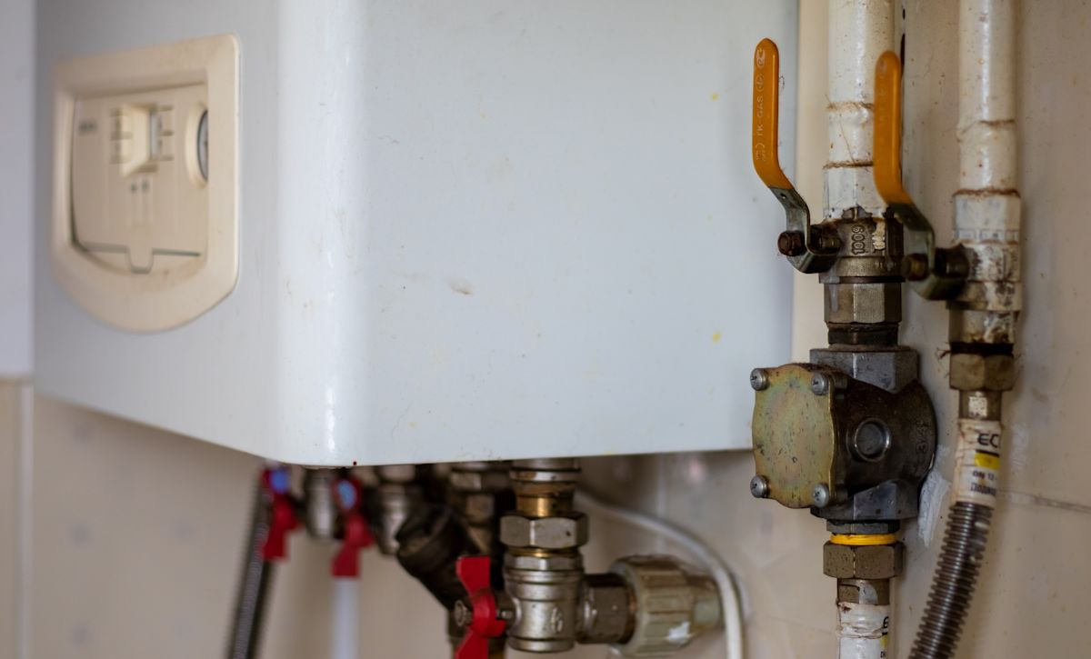 In California, officials steering Bay Area's gas water heater ban mostly still use gas