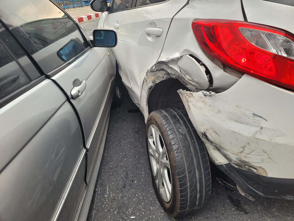 Minor Injuries Reported in Crash at Auburn Boulevard and College Oak Drive - Sacramento Injury Attorneys Blog