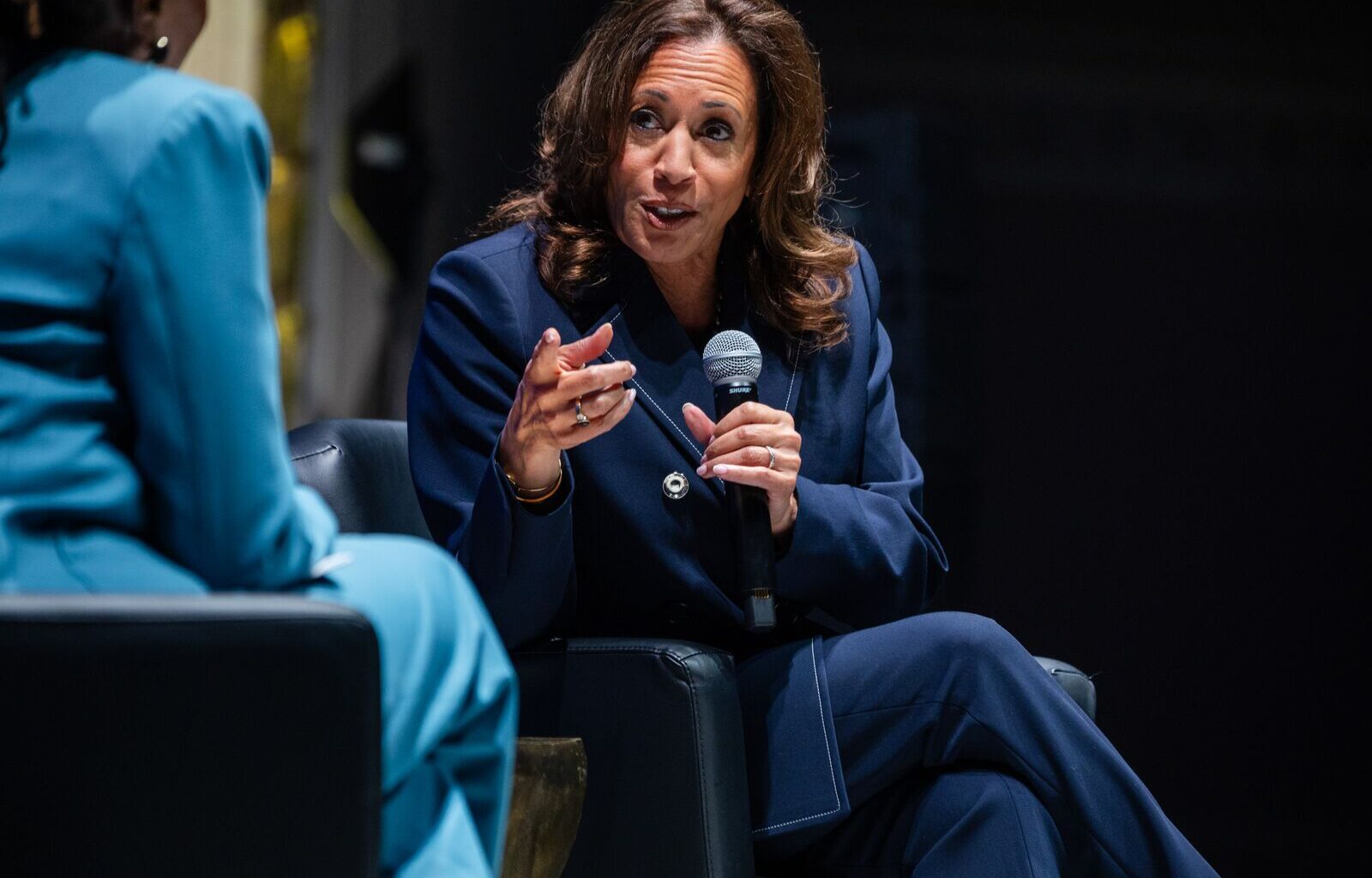 Barbara Lee touts endorsement from Kamala Harris in mayor race
