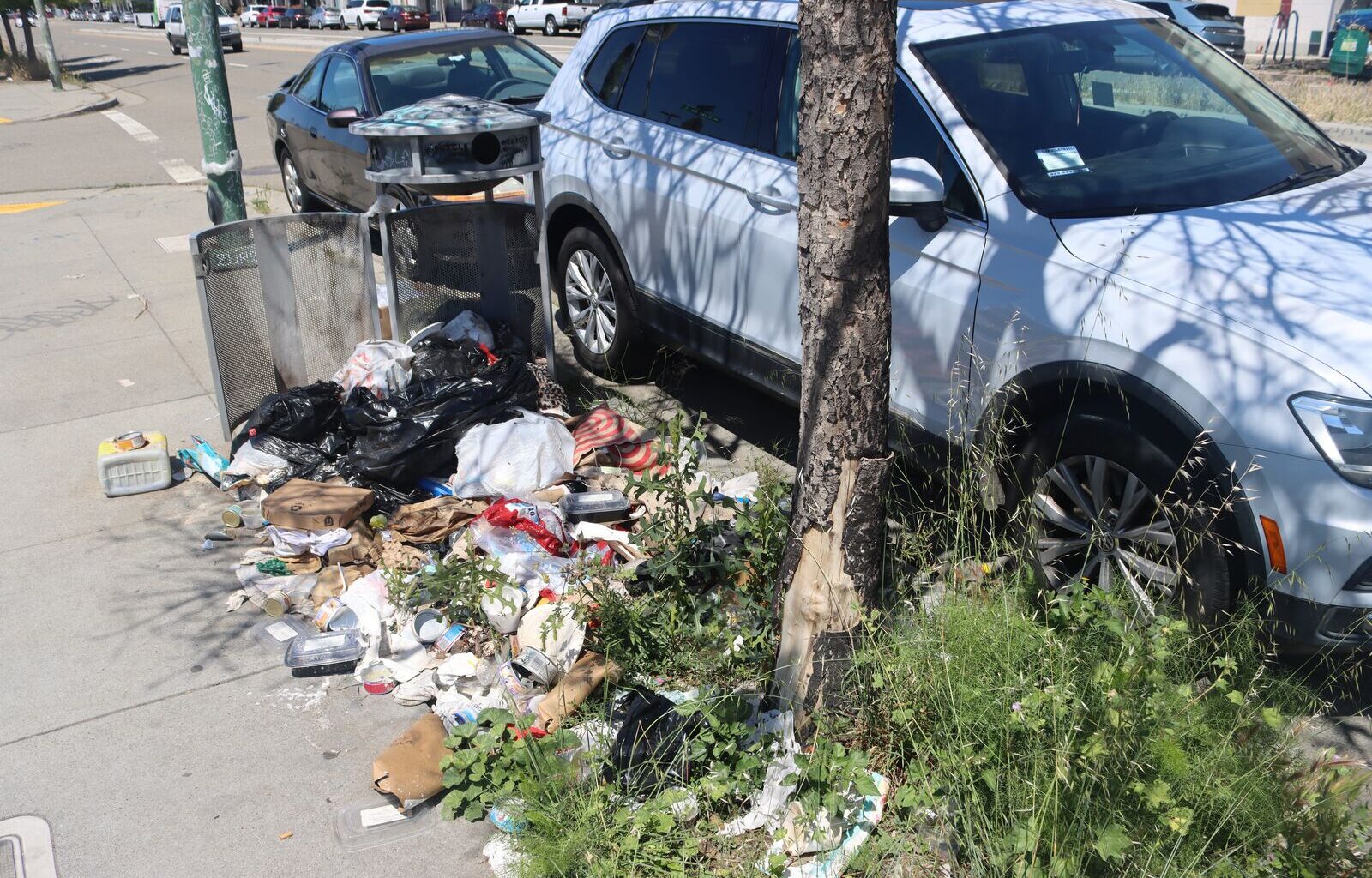 New state law gives Oakland power to boot cars of illegal dumpers