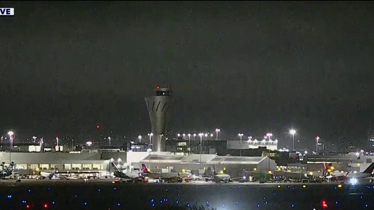 ICE officer leaves gun in SFO bathroom