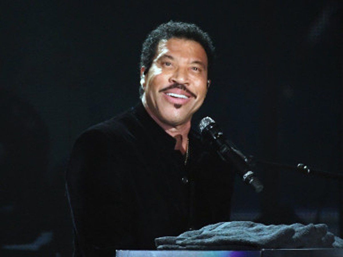 Lionel Richie Earth, Wind & Fire concert tour resumes in San Francisco