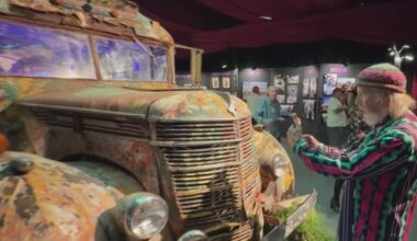 Merry Pranksters reunite at Grateful Dead exhibit in San Francisco