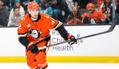 Washe signs 4-year-contract with Ducks