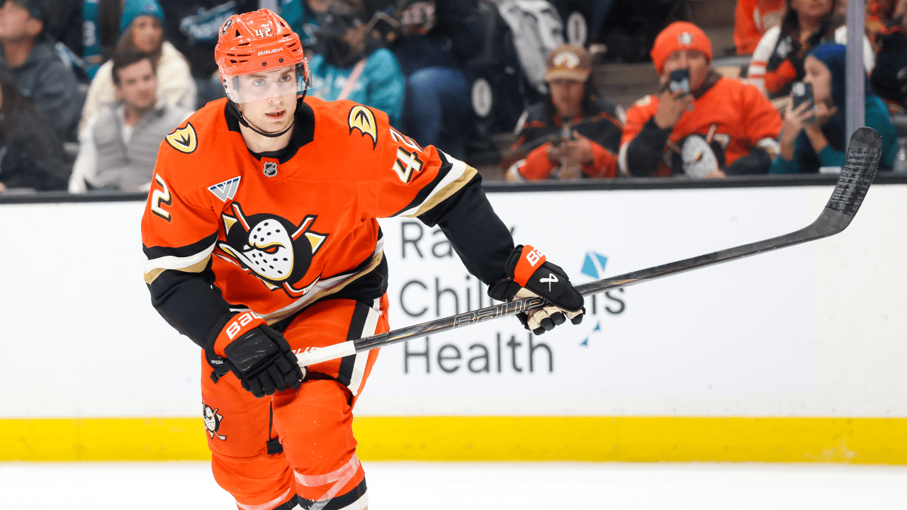 Washe signs 4-year-contract with Ducks