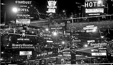 Neon, pools, and San Diego's motel boom