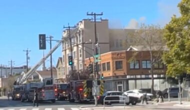 Fire burns top floor of Uptown Oakland apartment building