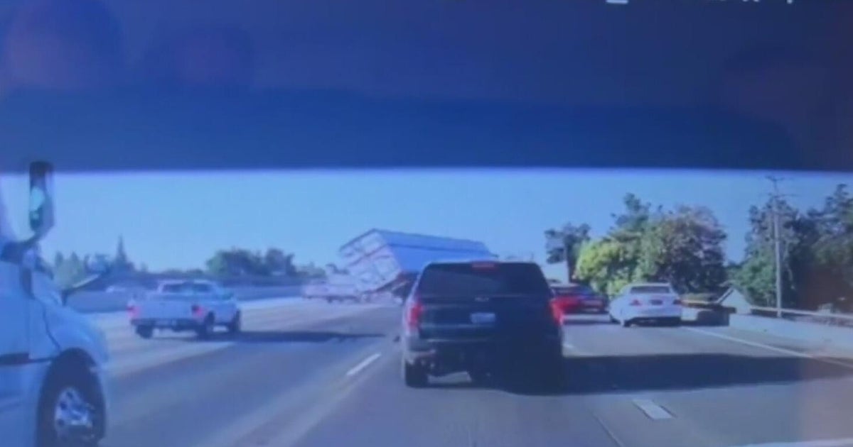 Northbound I-5 traffic slowed in Stockton after 8-vehicle crash, overturned big rig