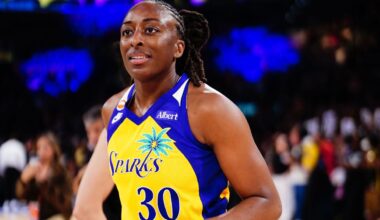 Sparks' Ogwumike tears up in postgame retirement ceremony