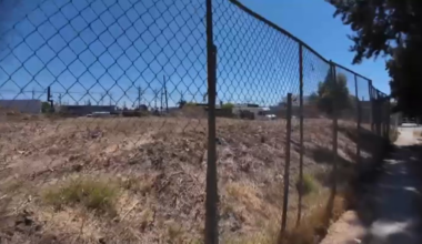 Neighbors cite problems with abandoned lots in Reseda – NBC Los Angeles