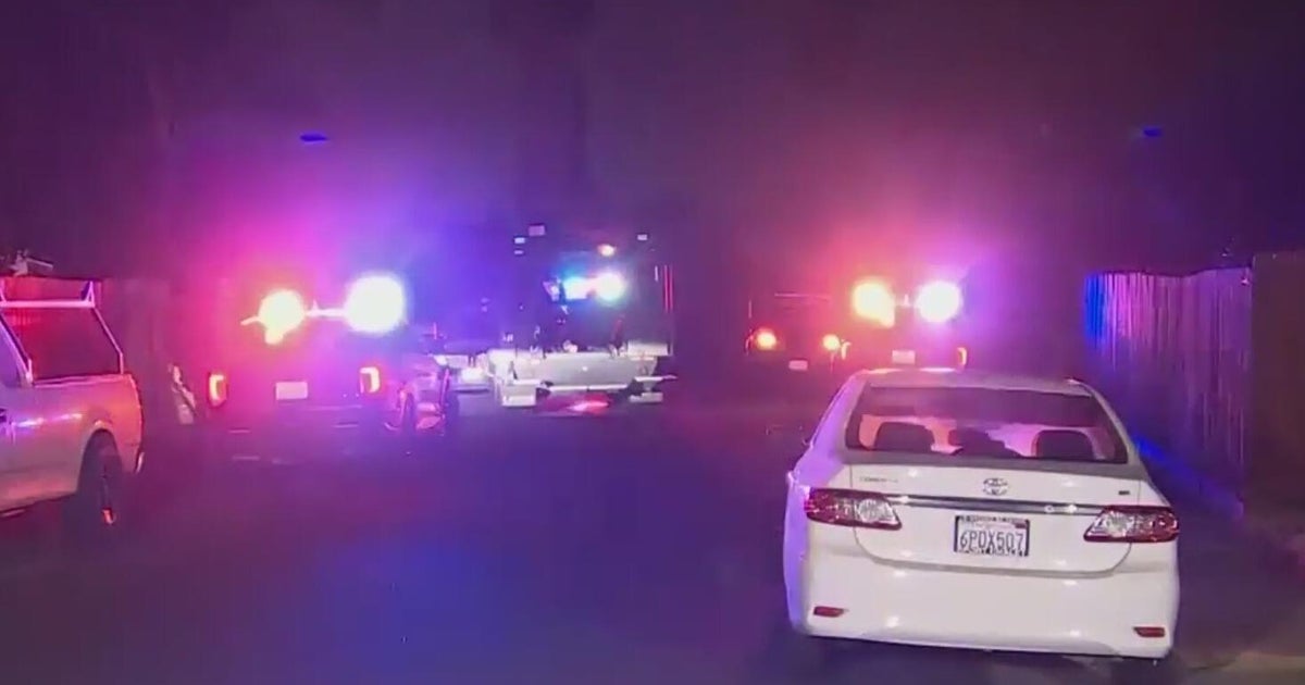 sacramento-rosemont-homicide-standoff-090326.jpg