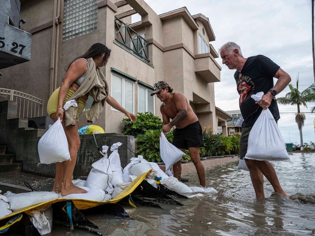 Evacuations Lifted After Powerful Surf Damages Long Beach Peninsula: Reports