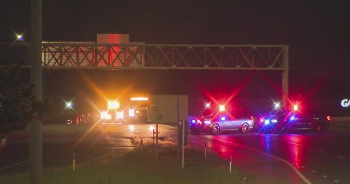 Police investigate freeway shooting on I-75 in Oakland County