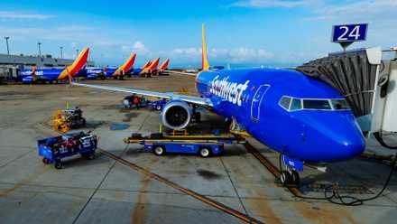 Southwest Airlines 737 at Oakland International Airport