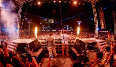 14 People Hospitalized During The Chainsmokers’ San Jose Concert