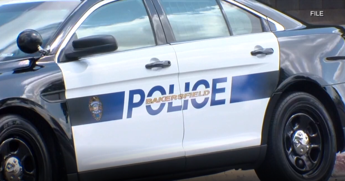 Bakersfield police pursuit ends in pedestrian death