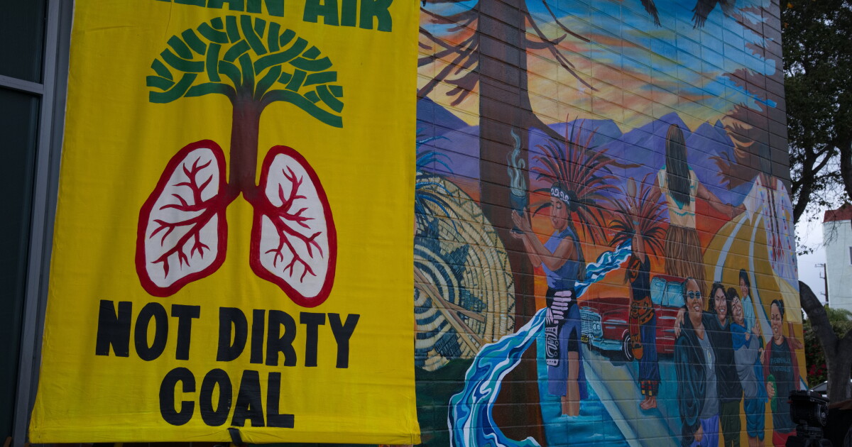 Berkeley City Council unanimously opposes Oakland coal terminal