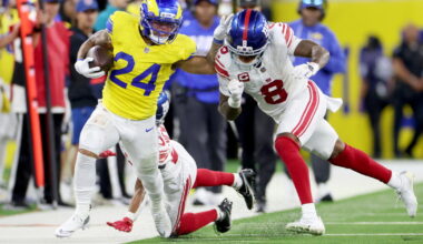The Sports Report: Rams rout the Giants