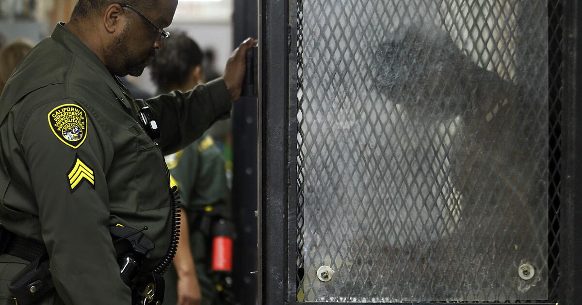 Contributor: California leads the way in bringing menopause care to prisons