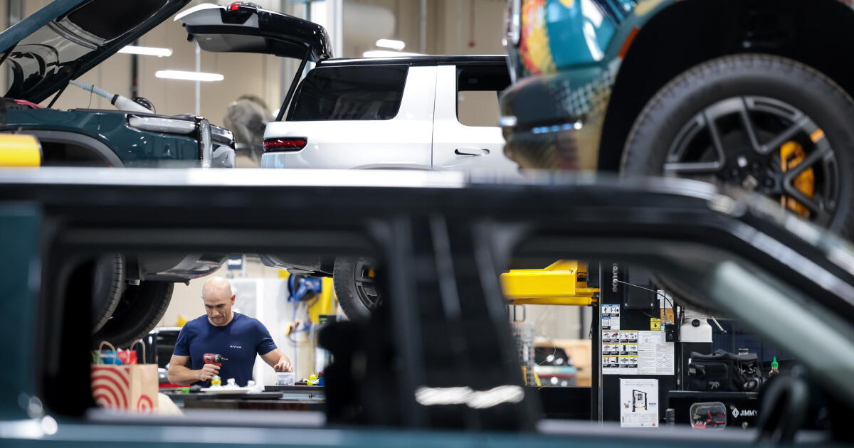 Why Trump's rollbacks haven't stopped California's electric vehicle transition