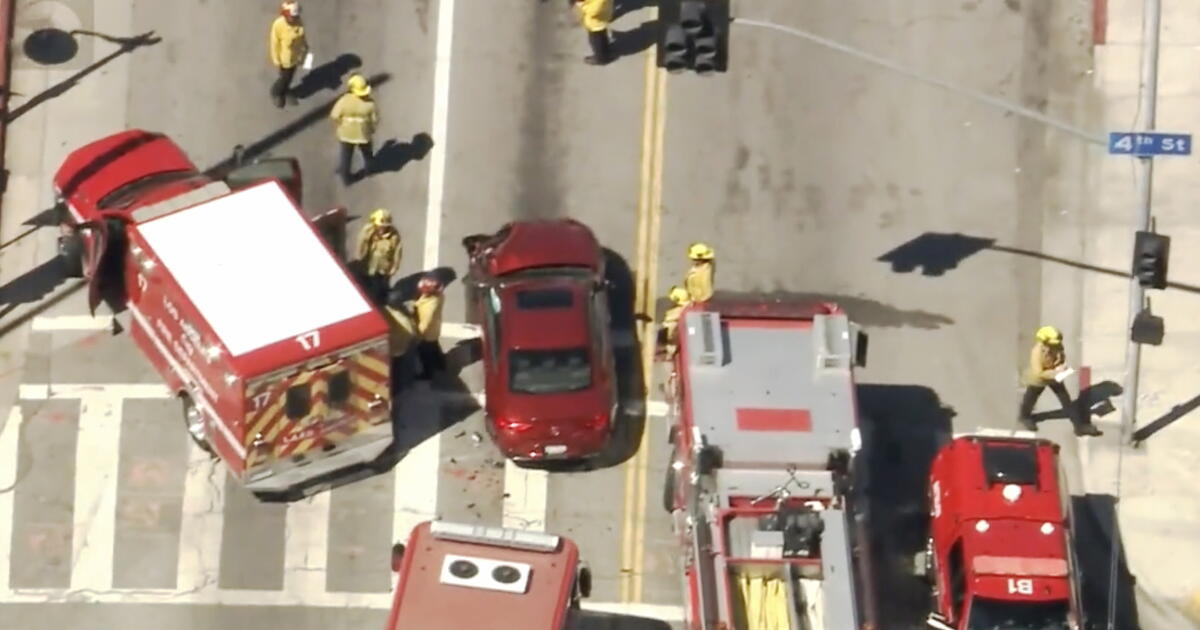 Crash involving L.A. Fire Department vehicle sends 7 to hospital