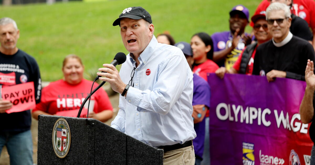 Raman gets key labor endorsement in mayor's race, although most unions are backing Bass