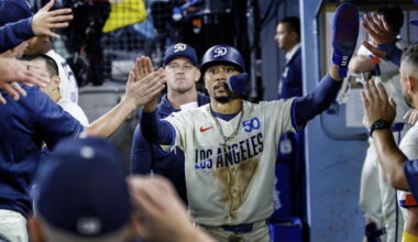 Mookie Betts has another big game in Dodgers' win over Giants