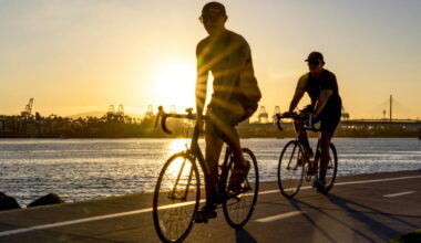 Long Beach as the new Amsterdam? Bike lane boom spark cheers, debate in the city