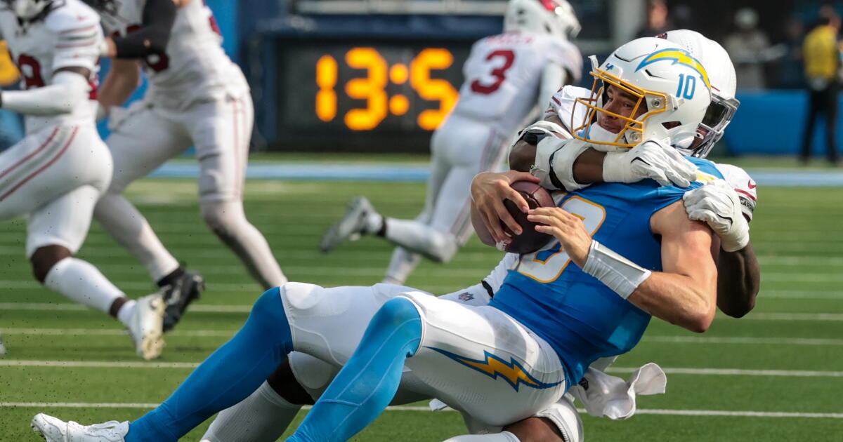 Justin Herbert, Mike McDaniel and Chargers seek urgent reset