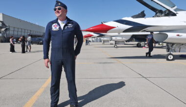 U.S. Air Force Thunderbirds arrive in Orange County ahead of air show