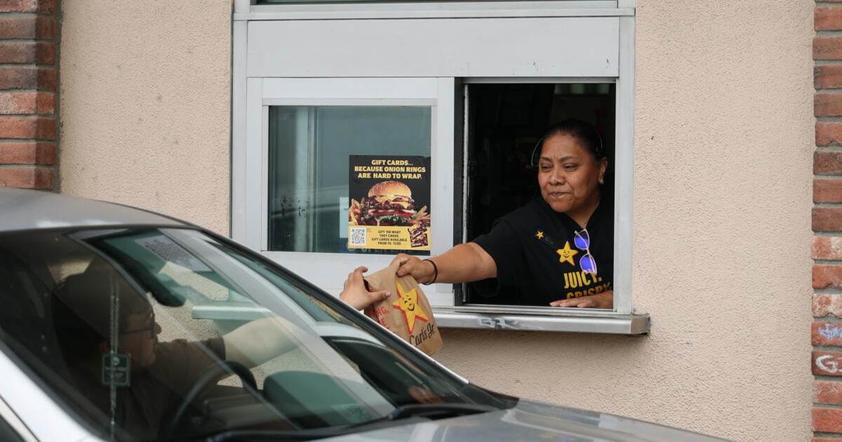 L.A. council backs fast-food worker scheduling protections over industry objections