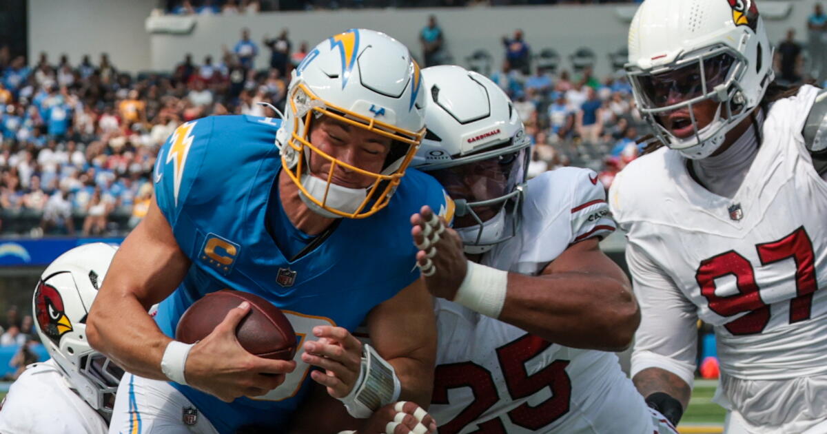 New-look Chargers sputter in mistake-filled loss to Cardinals
