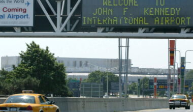 Flights briefly disrupted across US Northeast because of technical problems