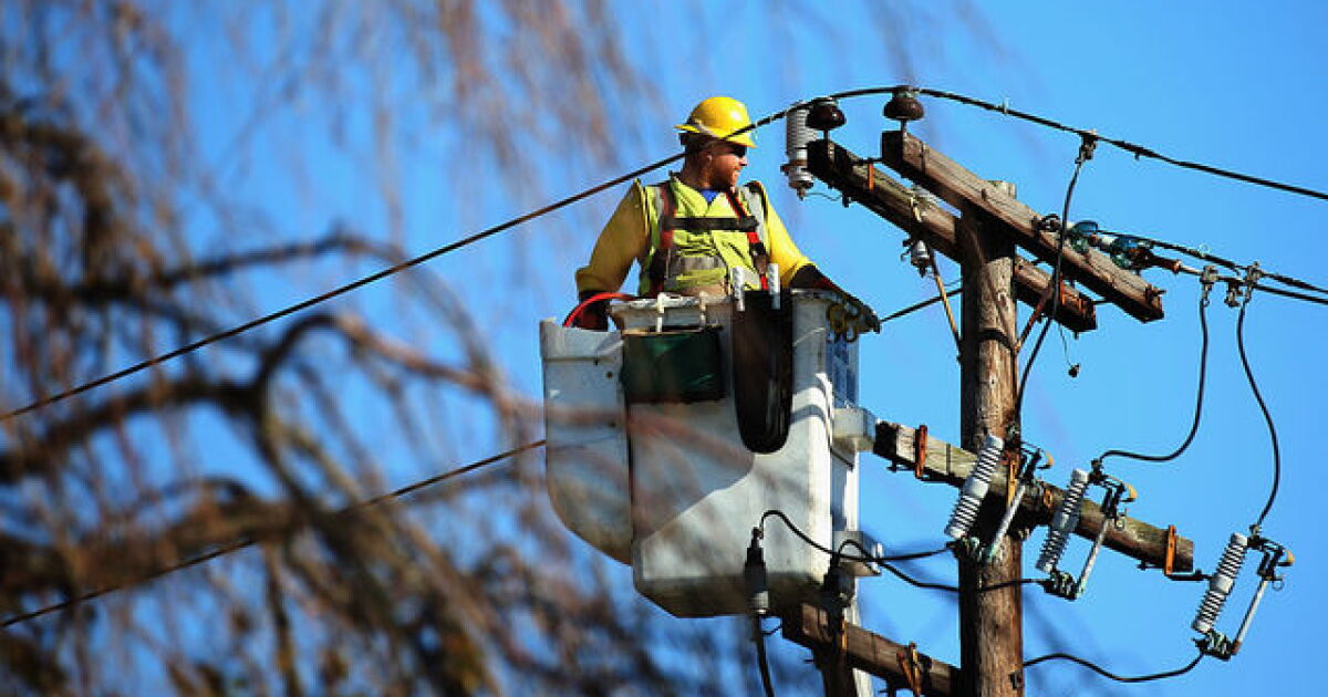 Power outage leaves Lemon Grove seniors without electricity during heat
