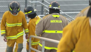 Sacramento students honor 9/11 firefighters with 63-round stair climb