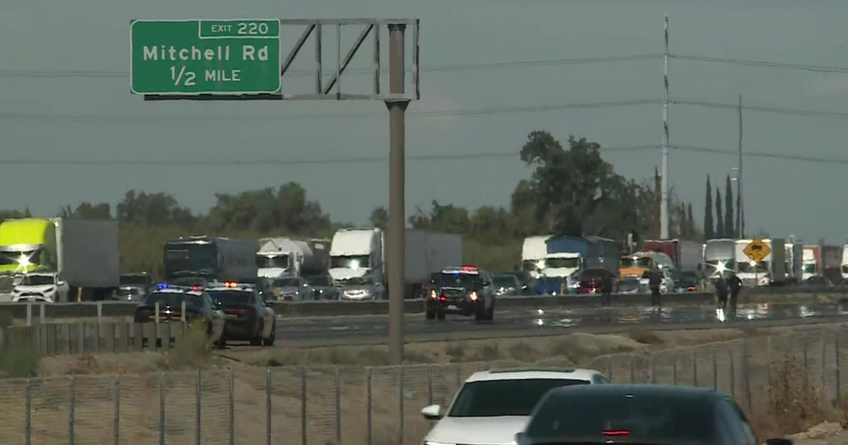 Northbound Highway 99 closed in Stanislaus County for shooting investigation