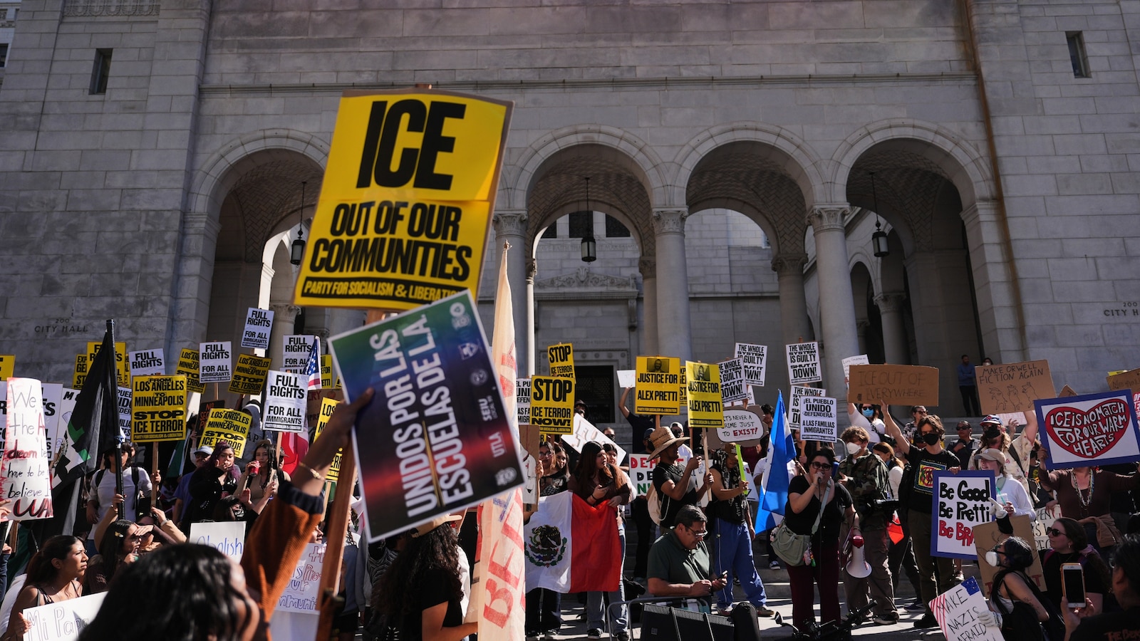 Federal judge restricts warrantless immigration arrests in Southern California