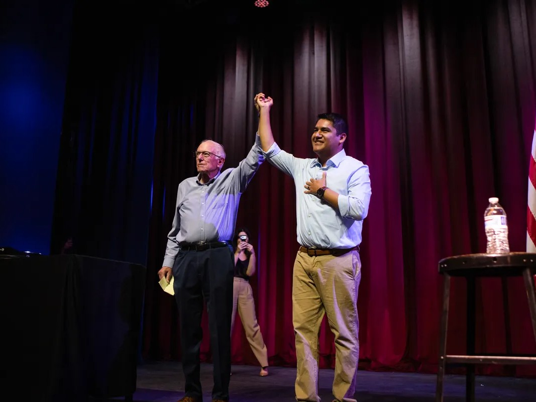 Will Democrats’ midterm wave reach California’s Central Valley? Bernie Sanders rallies the vote
